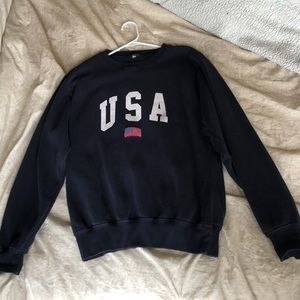 Brandy Melville USA Crewneck